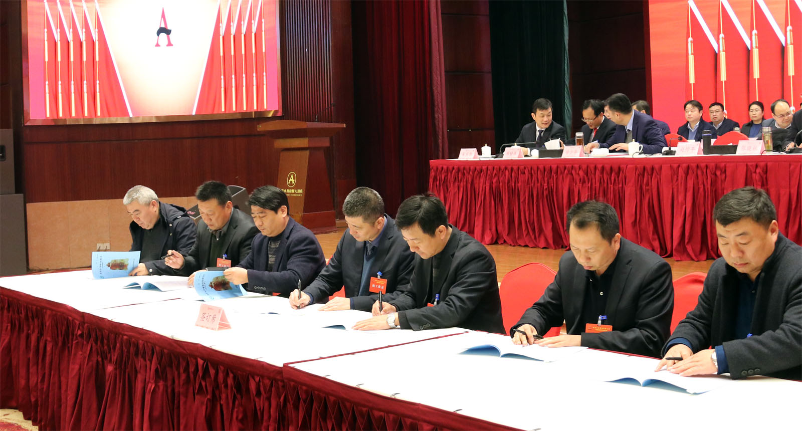 1550810548178754.jpg 签订安全目标责任书.jpg