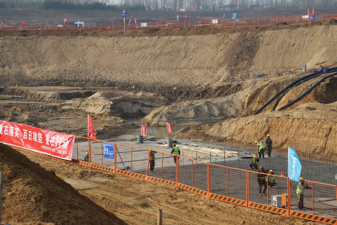 1706580201505544.jpg “项”前冲5.jpg