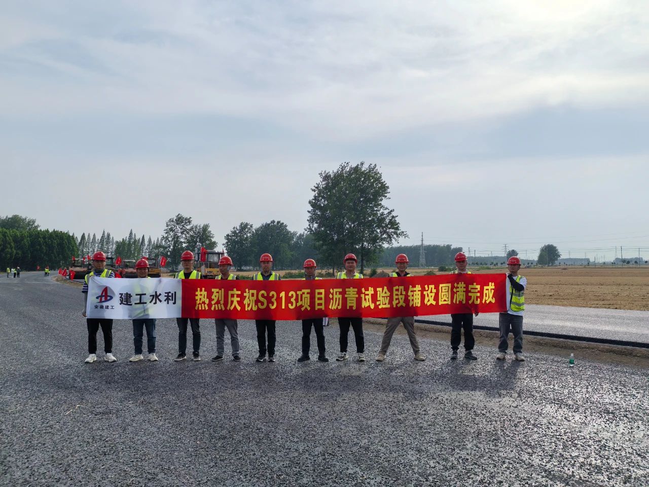 1748996681140864.jpg 1.jpg