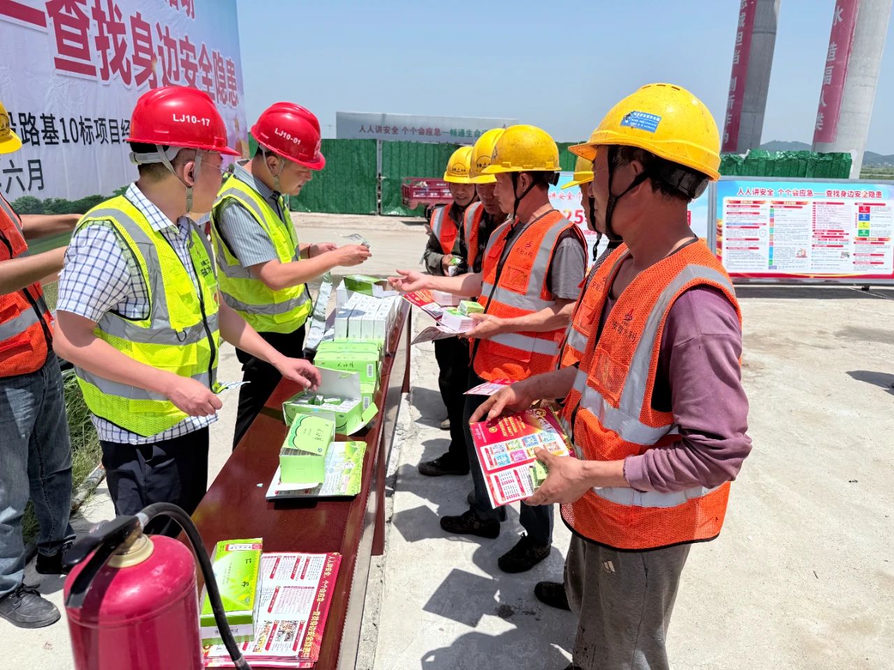 1752721444106718.jpg 2.jpg